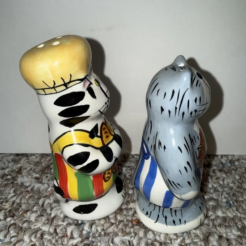 Candace Reiter Catzilla Ceramic Salt & Pepper Shaker Set‎ Chef and Waiter